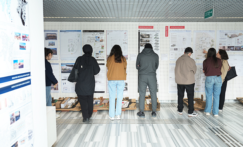 Mimarlık Bölümü Öğrenci Projeleri Sergisi Ziyaretçilerini Bekliyor