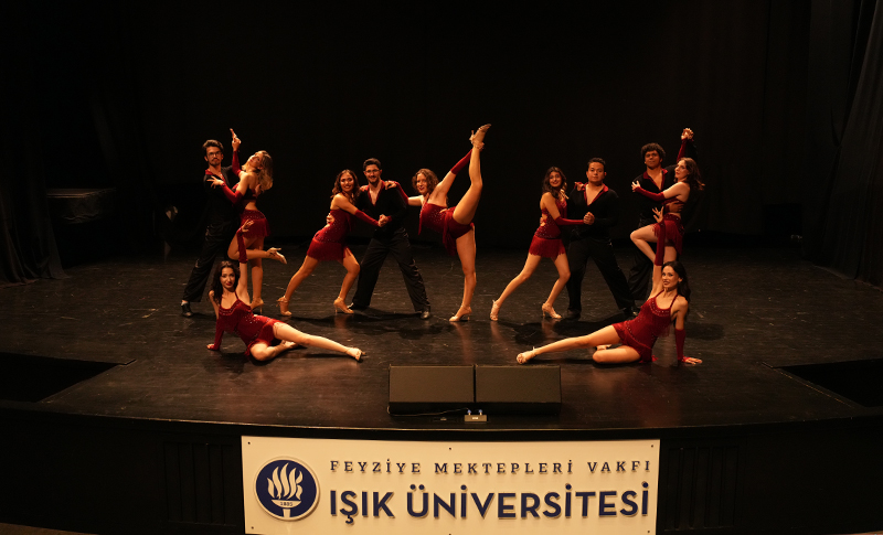 Sahnenin ışığı, dansın birleştirici gücüyle buluştu! 