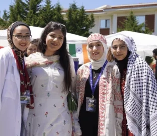 Uluslararası Öğrenciler