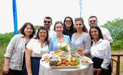 Işık Üniversitesi 30. yıl kutlama töreni davetliler ve masa düzeni görüntüsü