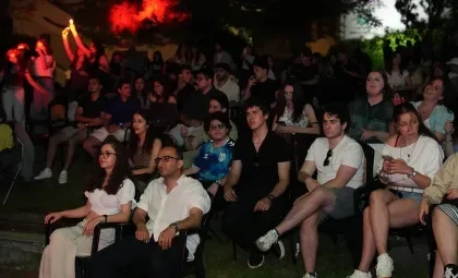 Işık Üniversitesi Şile Kampüsü Dönem Sonu Şenliği'nde sanatçı Murat Mermer'in sahne performansı.