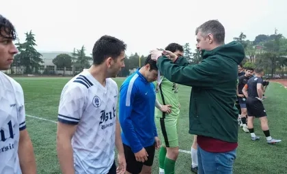 Işık Üniversitesi Futbol Takımı Üniversitelerarası Futbol Şampiyonası ikincilik madalyası takdim töreni