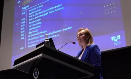 Işıklı Girişimci Fikirler Yarışması açılış konuşmasını yapan İşletme Bölüm Başkanı Prof. Dr. Dilek Leblebici Teker.