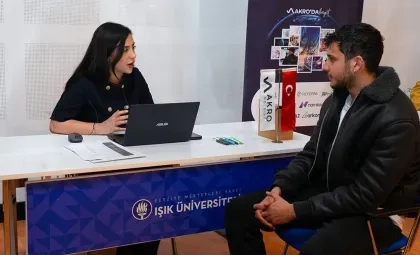 Işık Üniversitesi Kariyer ve Mezunlar Ofisi Mülakat Simülasyonu etkinliğinde birebir iş görüşmesi