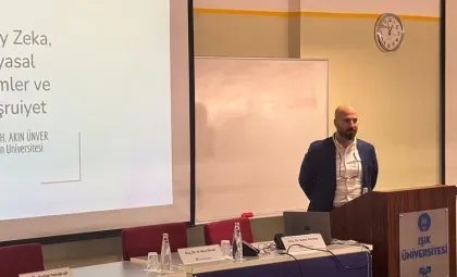 Işık Üniversitesi İktisadi, İdari ve Sosyal Bilimler Fakültesi tarafından düzenlenen Yapay Zeka ve Toplumsal Dönüşüm Sempozyumu sunum anı